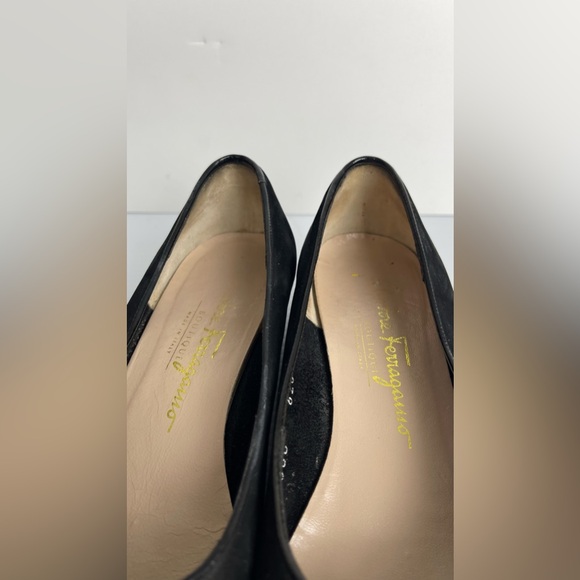 Salvatore Ferragamo Vera Bow SEUDE Shoes Classic black Size 6B READ please - Picture 10 of 14